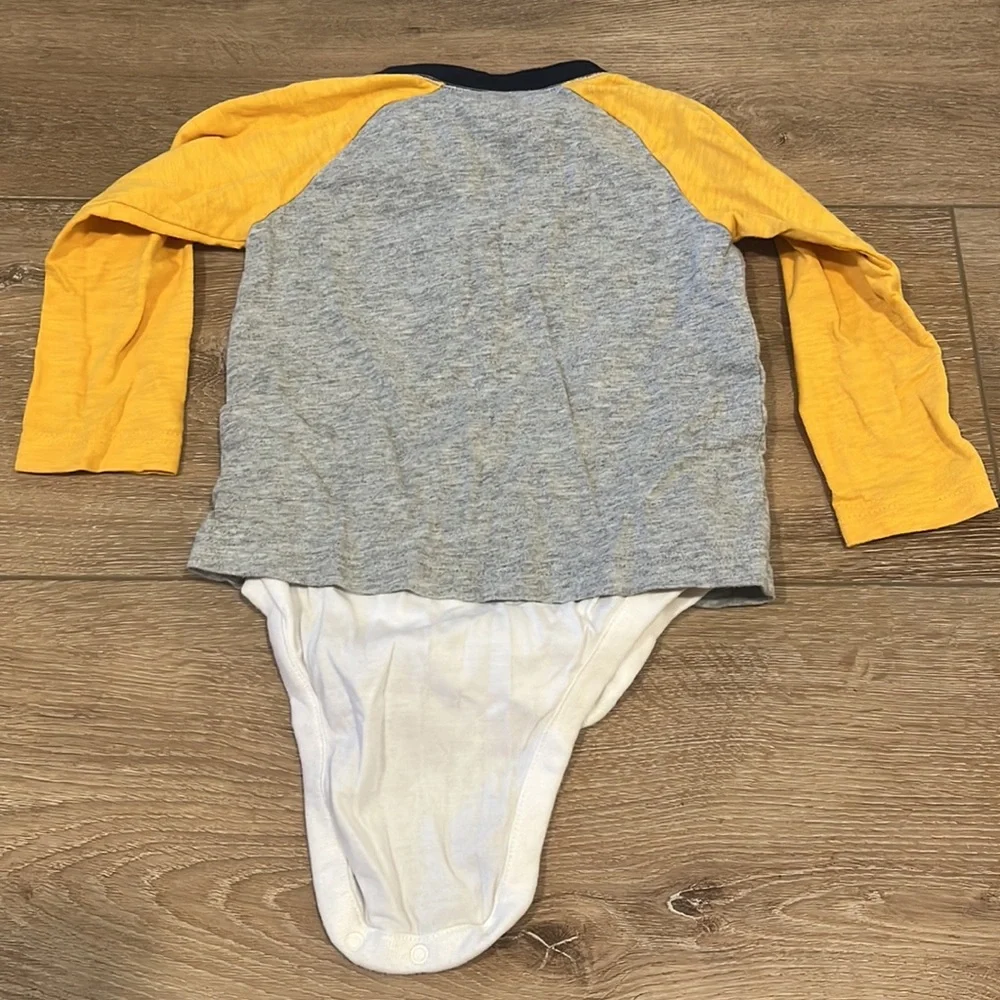 Baby GAP Boys Henley Bodysuit 18-24M Gray Yellow Blue Long Sleeve Onesie